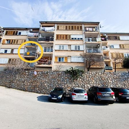 Novouredeni Stan S Balkonom I Pogledom Na More سينج المظهر الخارجي الصورة