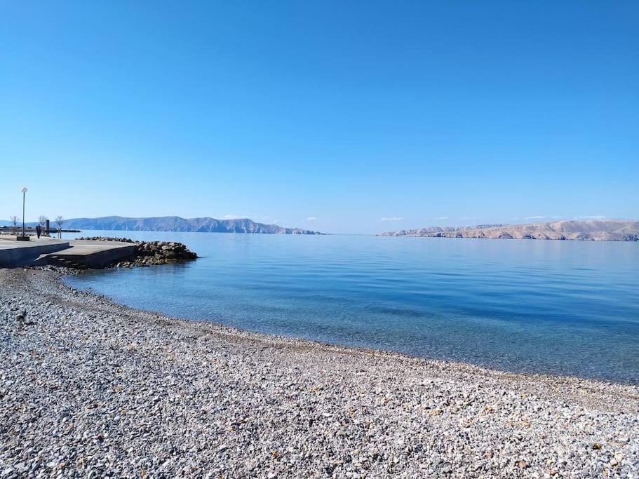 Novouredeni Stan S Balkonom I Pogledom Na More سينج المظهر الخارجي الصورة